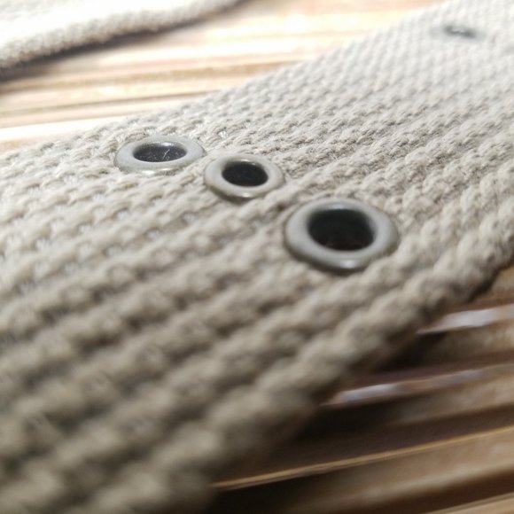 Canvas utilitarian vintage style belt with clasp - Picture 2 of 7